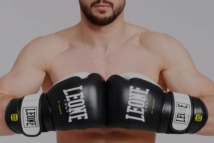 How to Choose and Buy the Right Boxing Gloves: A Comprehensive Guide